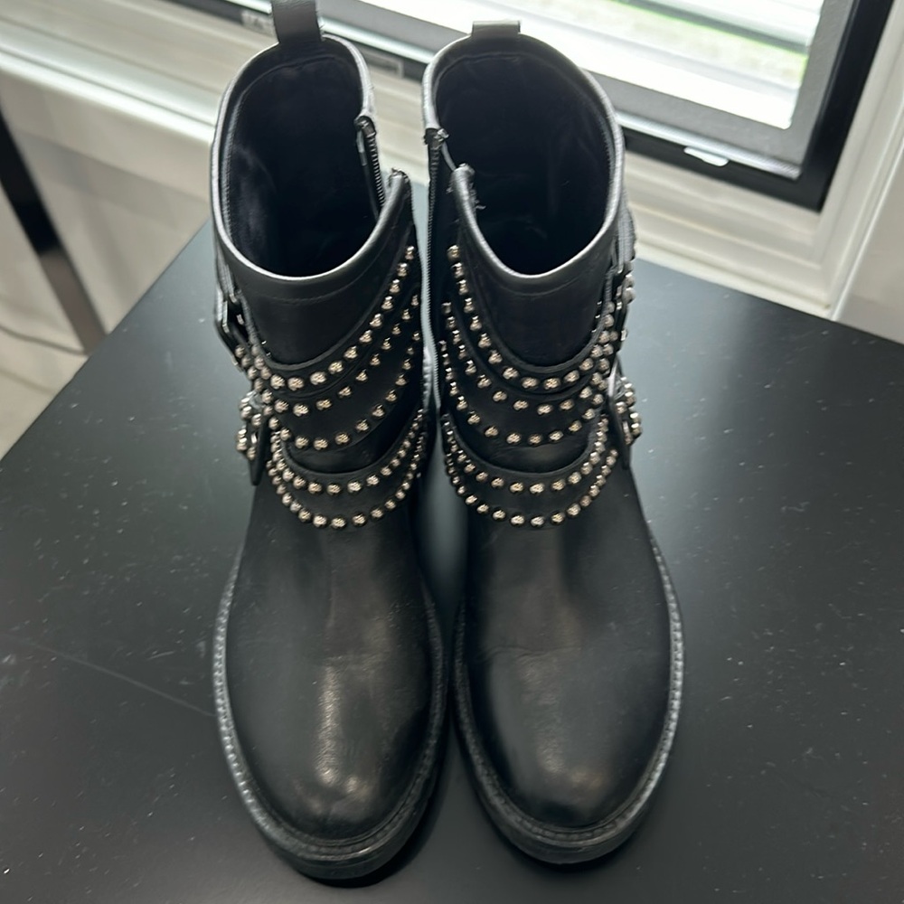 New boots leather 36